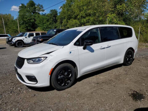 2024 Chrysler Pacifica Plug-In Hybrid