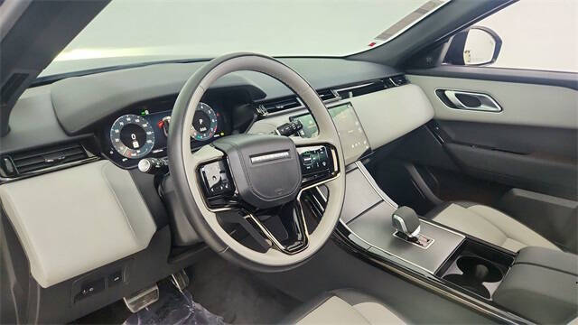 2024 Land Rover Range Rover Velar P250 Dynamic SE