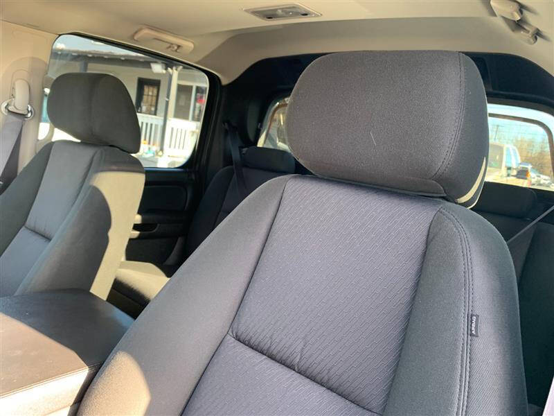 2013 Chevrolet Avalanche LS Black Diamond