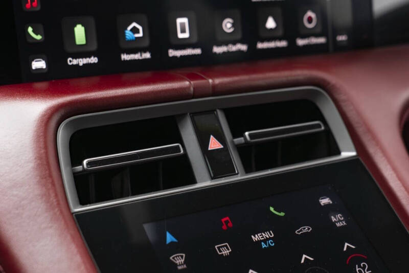 2020 Porsche Taycan Turbo