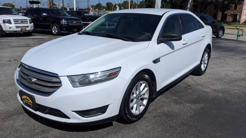2013 Ford Taurus SE