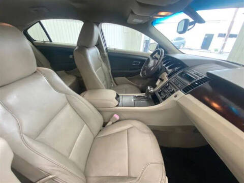 2010 Ford Taurus SEL