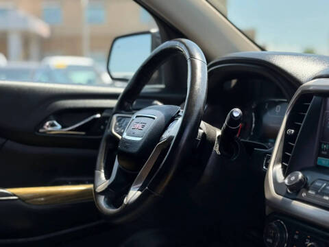 2017 GMC Acadia Denali