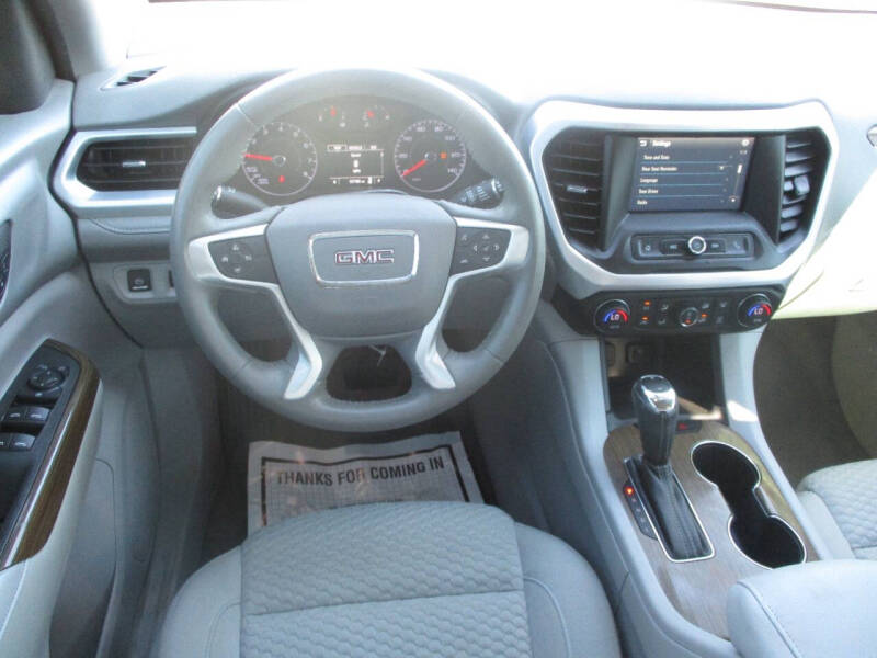 2017 GMC Acadia SLE-1