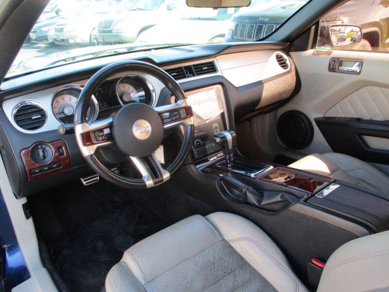2010 Ford Mustang V6