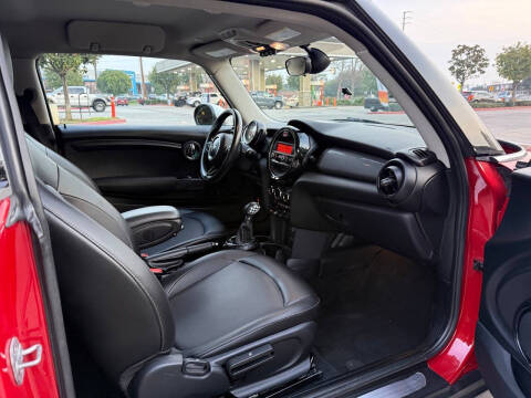 2015 MINI Hardtop 2 Door Cooper