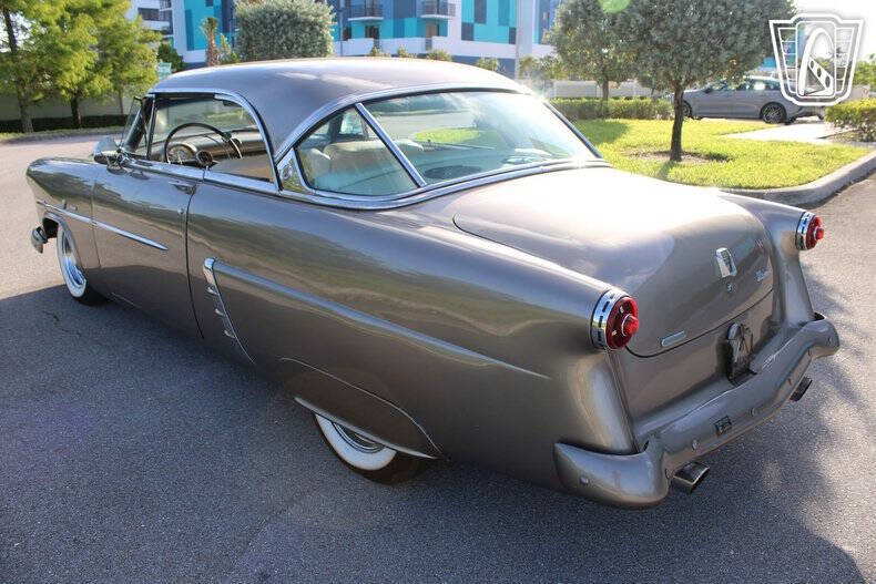 1952 Ford Crestline
