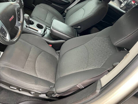 2015 GMC Acadia SLE-2