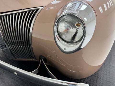1940 Ford Deluxe