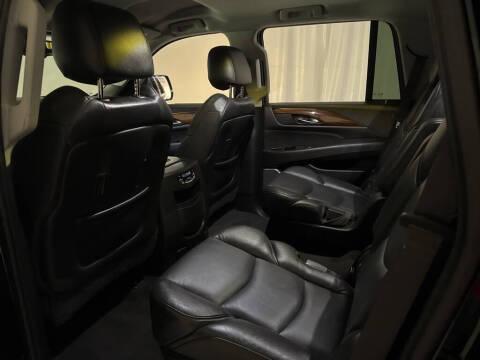 2019 Cadillac Escalade Standard