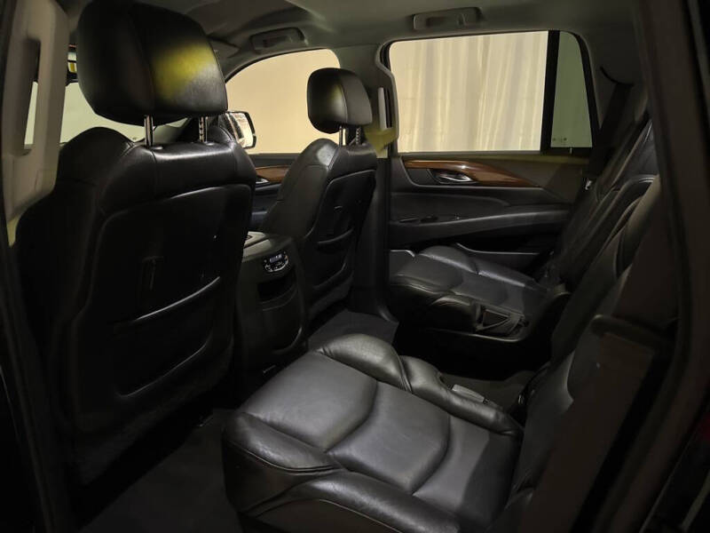 2019 Cadillac Escalade Standard