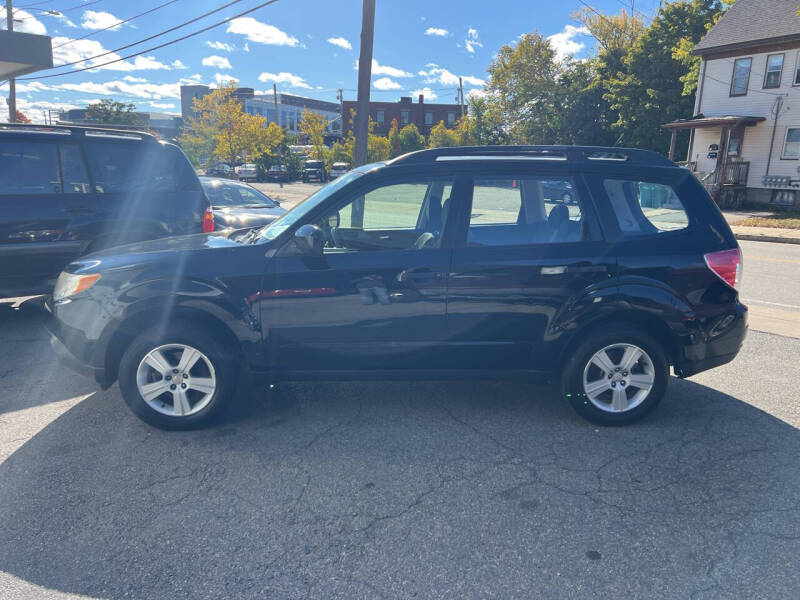 2010 Subaru Forester X photo 10