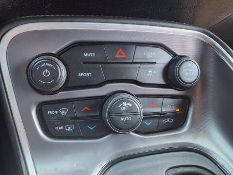 2020 Dodge Challenger SXT