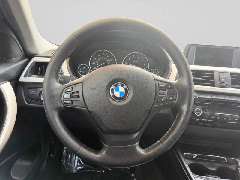 2017 BMW 3 Series 320i