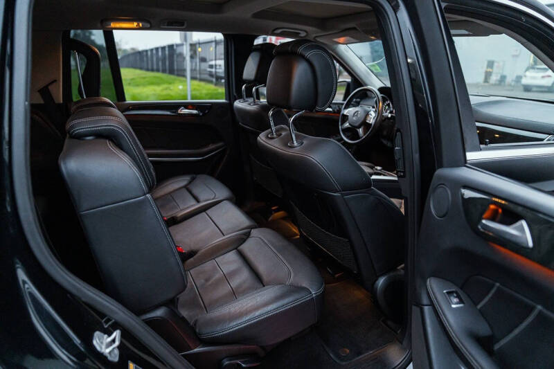 2015 Mercedes-Benz GL-Class GL 550 4MATIC