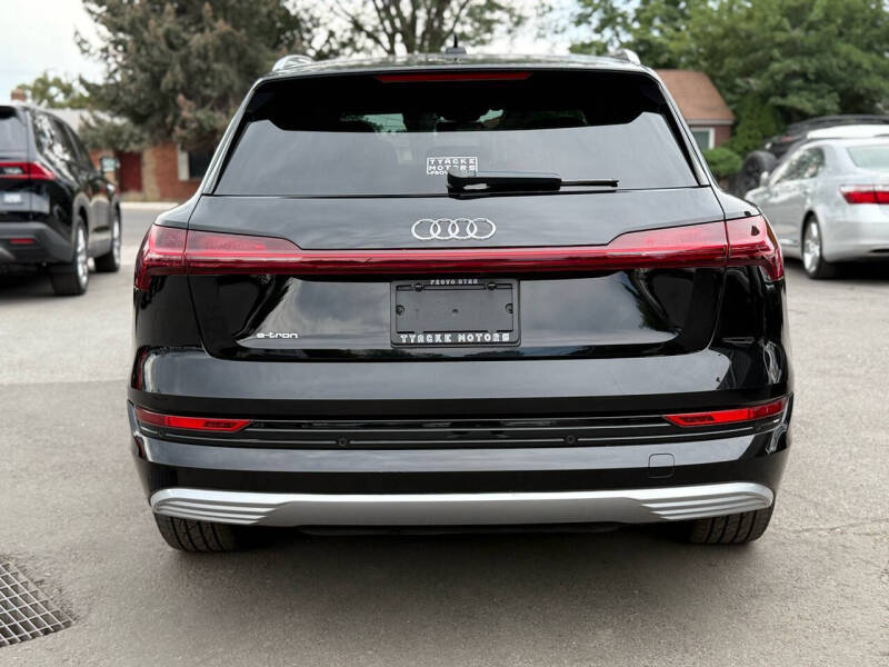 2019 Audi e-tron quattro Premium Plus