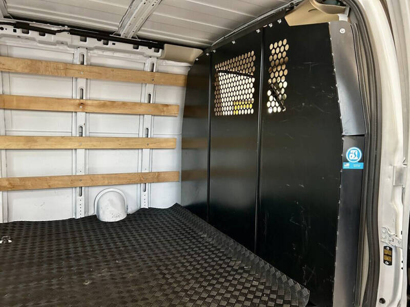 2024 GMC Savana 2500