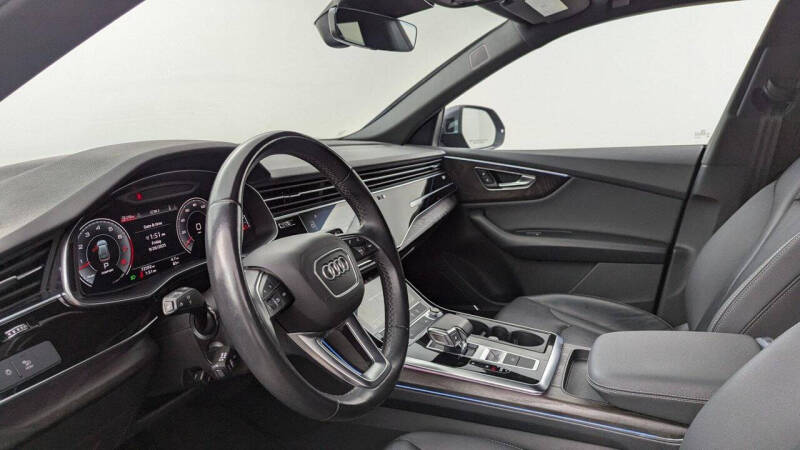 2022 Audi Q8 quattro Premium Plus 55 TFSI