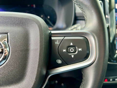 2023 Volvo XC40 B5 Core