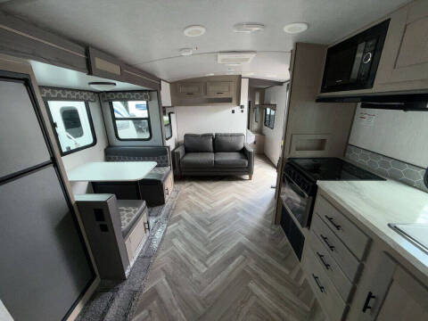 2021 Cruiser RV Shadow