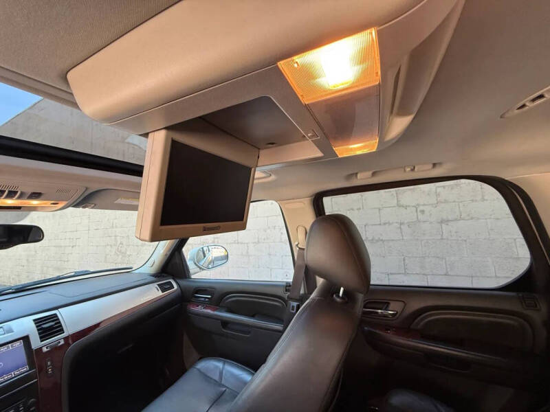 2013 Cadillac Escalade Premium