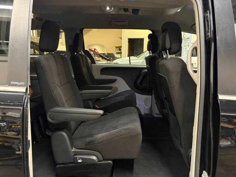 2012 Chrysler Town and Country Touring