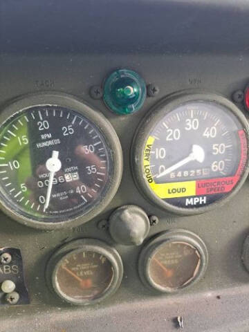 1985 AM General M923