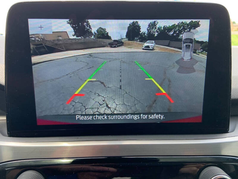 2022 Ford Escape Titanium