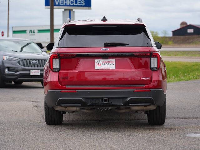 2025 Ford Explorer ST-Line
