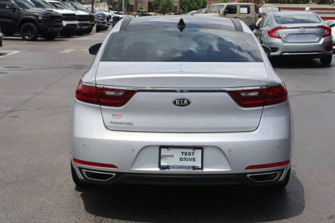 2017 Kia Cadenza Premium