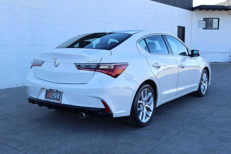 2020 Acura ILX