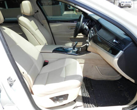 2012 BMW 5 Series 528i