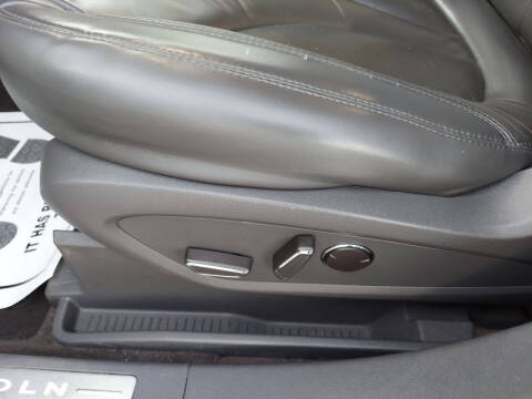 2019 Lincoln Nautilus Select