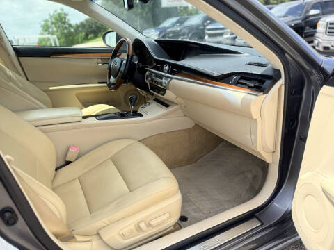2013 Lexus ES 300h