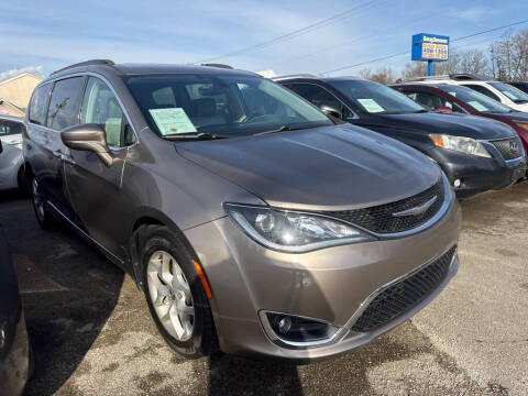 2017 Chrysler Pacifica Touring Plus