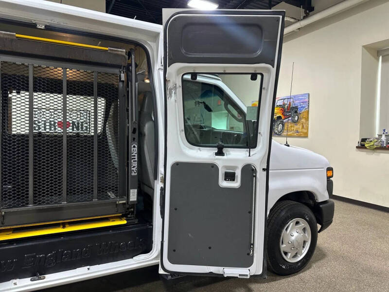 2013 Ford E-Series E-150