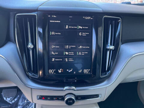 2020 Volvo XC60 T5 Momentum