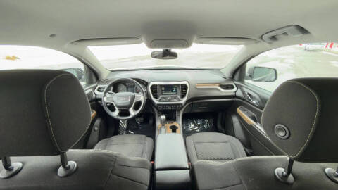 2017 GMC Acadia SLE-2