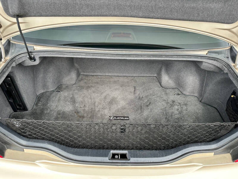 2005 Lexus LS 430