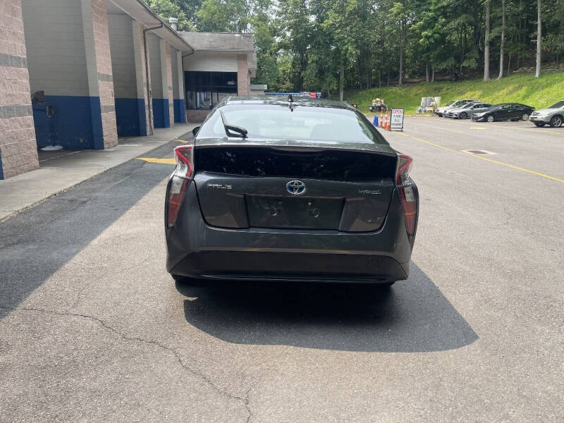 2017 Toyota Prius Four
