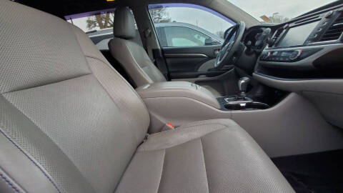 2016 Toyota Highlander Limited Platinum