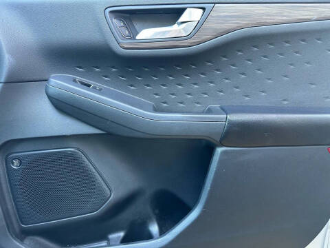 2020 Ford Escape Titanium