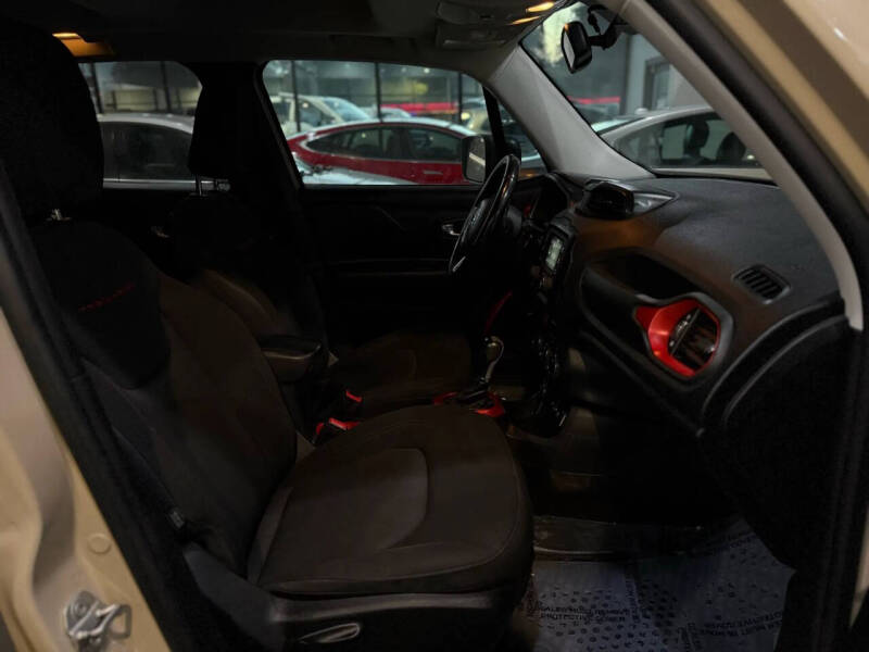 2016 Jeep Renegade Trailhawk