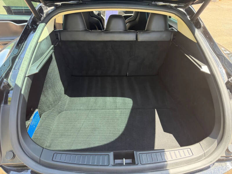 2015 Tesla Model S 85