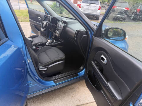 2016 Kia Soul +