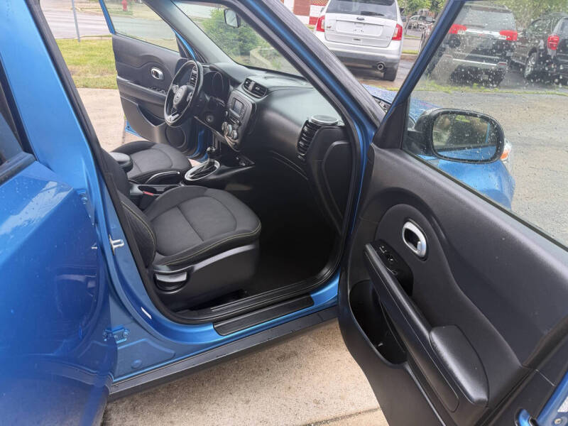 2016 Kia Soul +