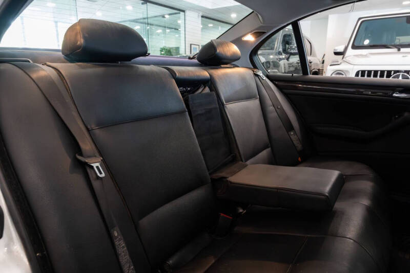 2003 BMW 3 Series 330xi