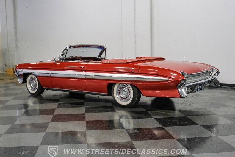 1961 Oldsmobile Starfire