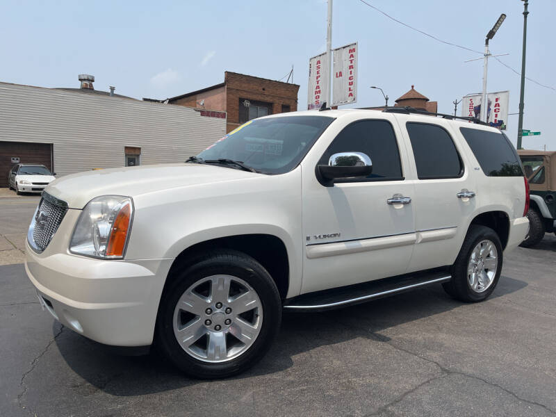 2008 GMC Yukon for sale at Latino Motors in Aurora IL