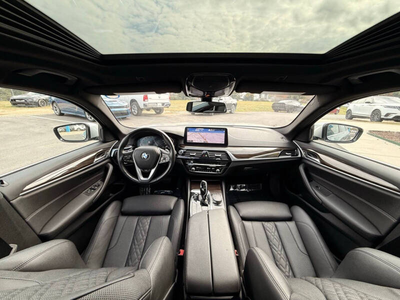 2021 BMW 5 Series 530i